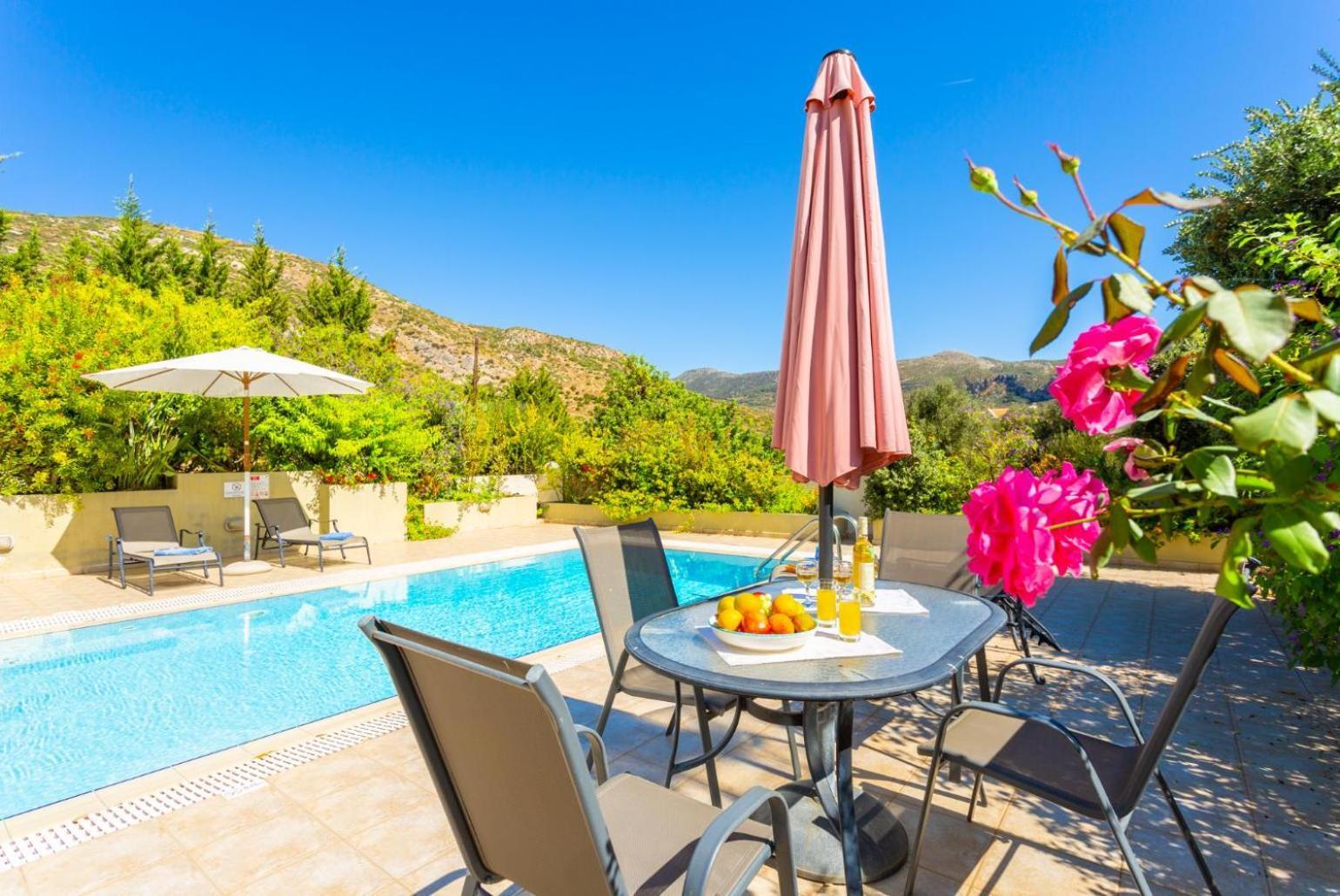 Villa Fedra Poros  Eksteriør billede