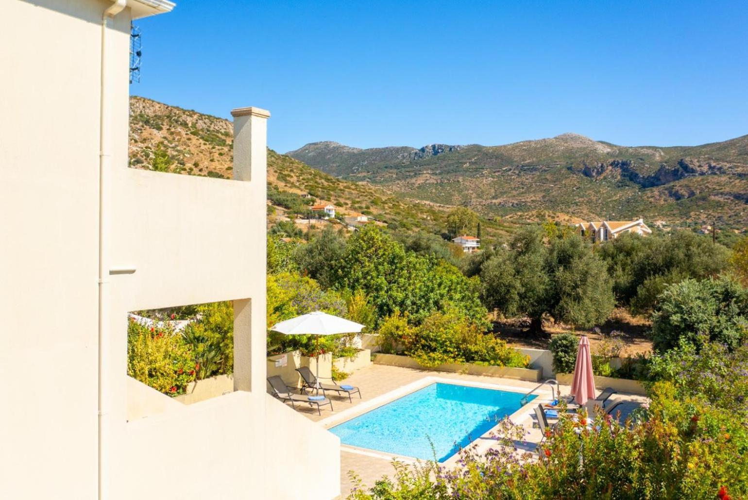 Villa Fedra Poros  Eksteriør billede